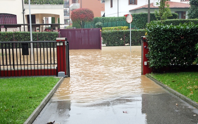 entry of a House during a flood and completely flooded road
